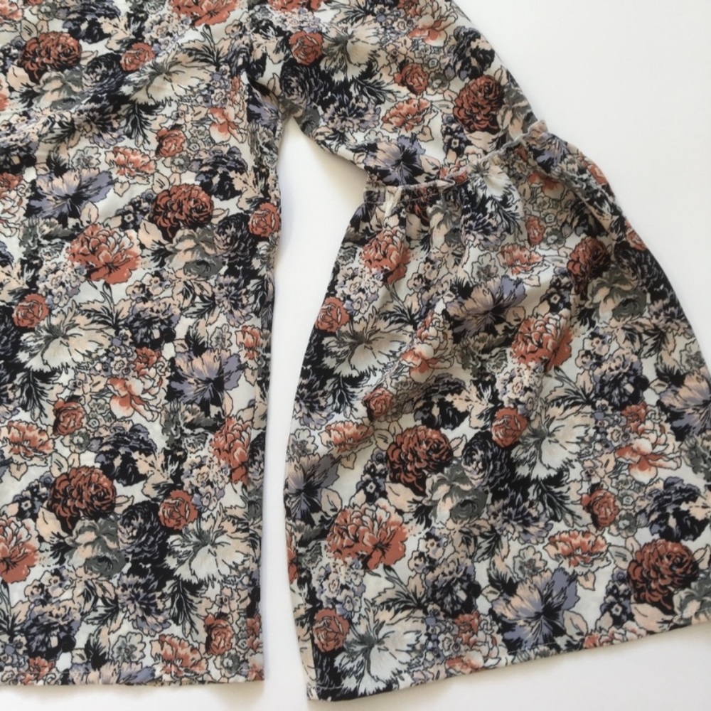 Sanctuary Floral Bell Sleeve Hazel Bqt Blouse Top